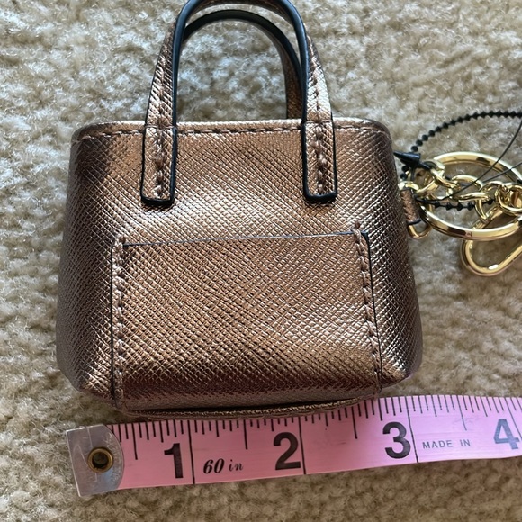 Lot of 4 Merona MINI Tote Keychains/ Bag Charms, 3 metallic and 1 Blue. NWT - Picture 10 of 11